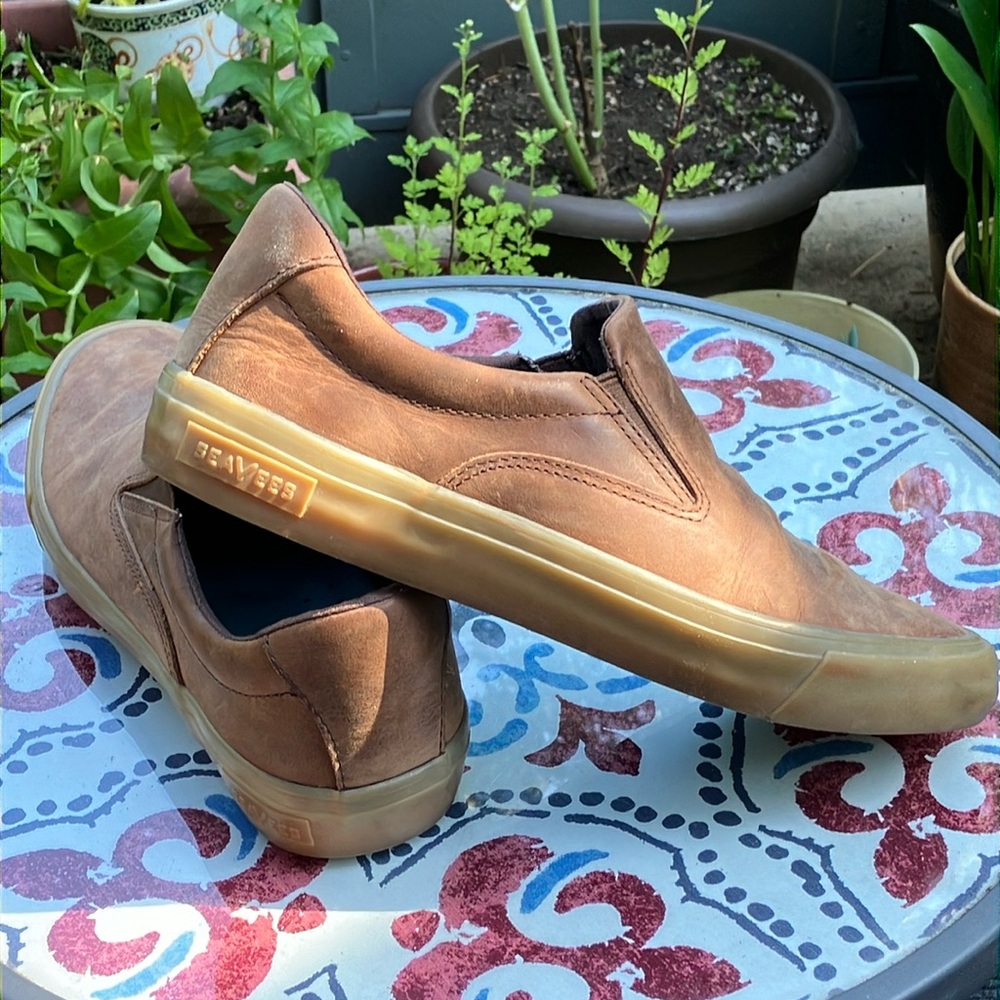 SeaVees Men's Brown Slip-On Shoes - Picture 6 of 7